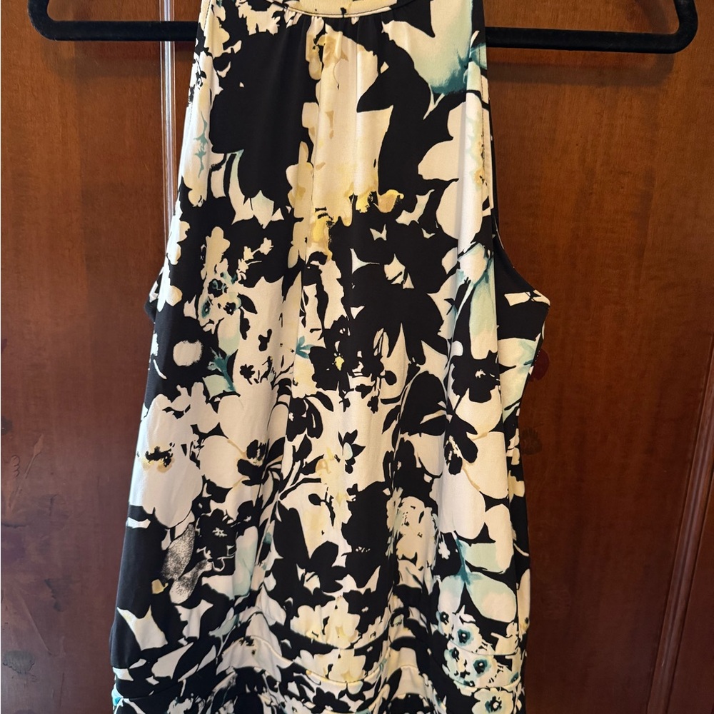 White House Black Market Monochrome Patterned Top